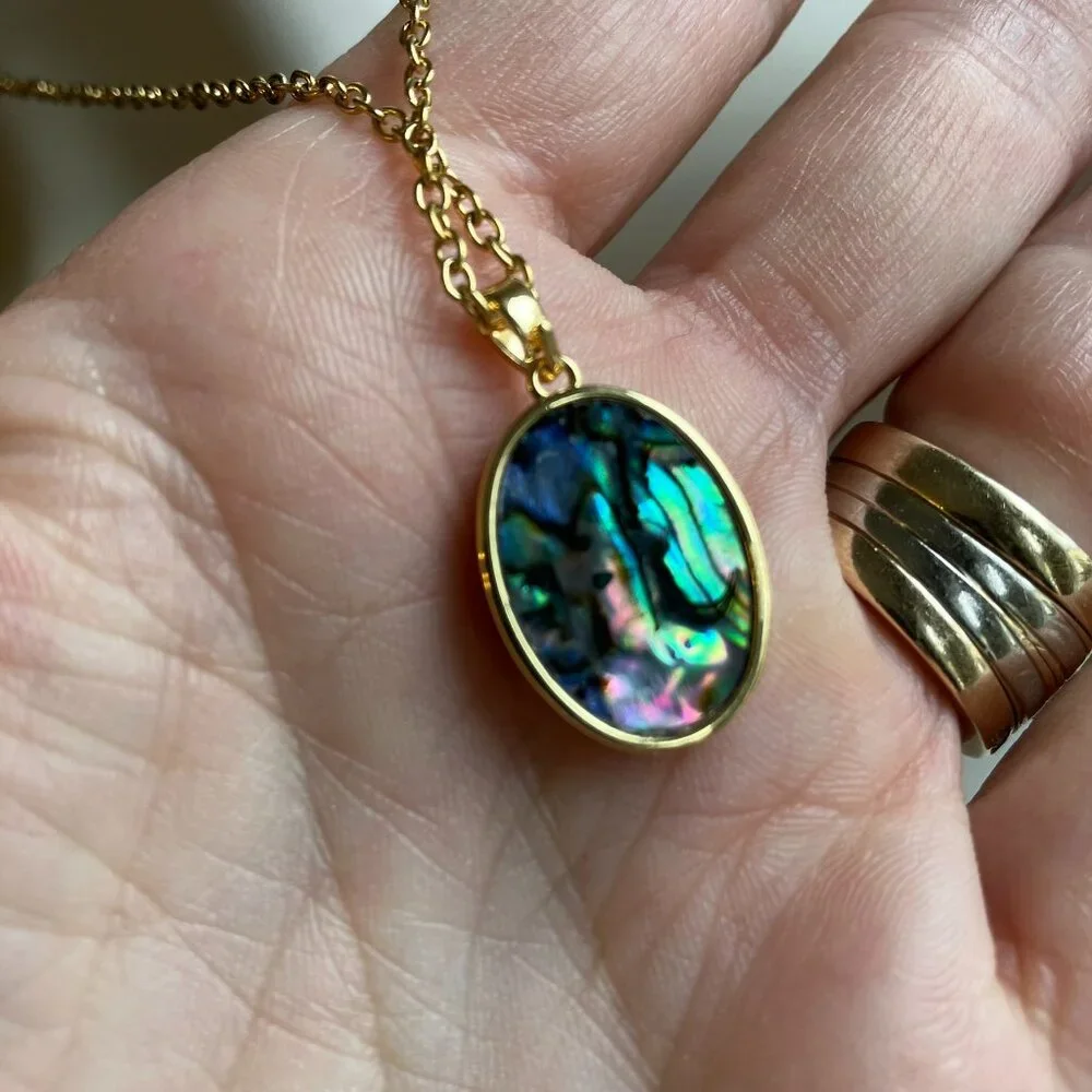 Paua Abalone Oval Pendant with 18k Real Gold-plated Chain Adjustable 20 inch